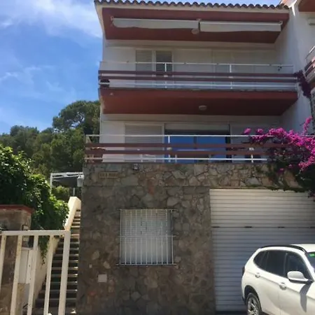 Casa Roca Maura Holiday home *